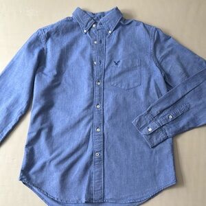 American Eagle Classic Fit Long-sleeved button down shirt.